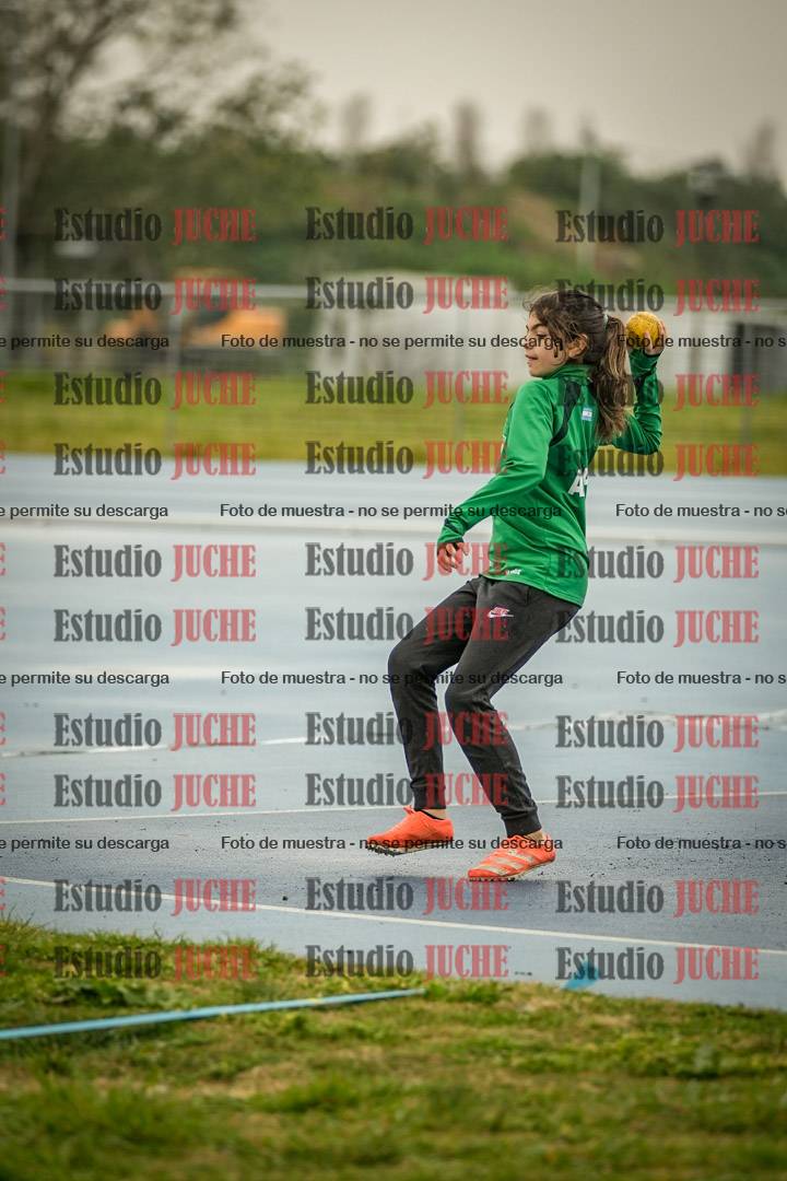 Fotos del lanzamiento de pelotita de mujeres - U12