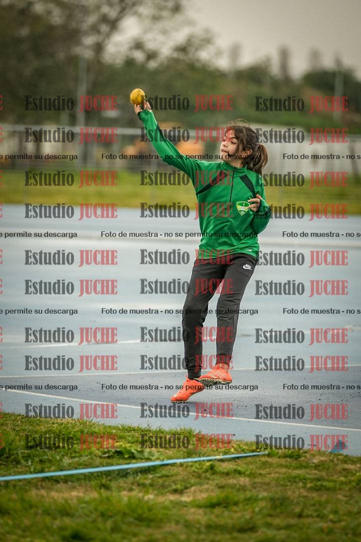 Fotos del lanzamiento de pelotita de mujeres - U12