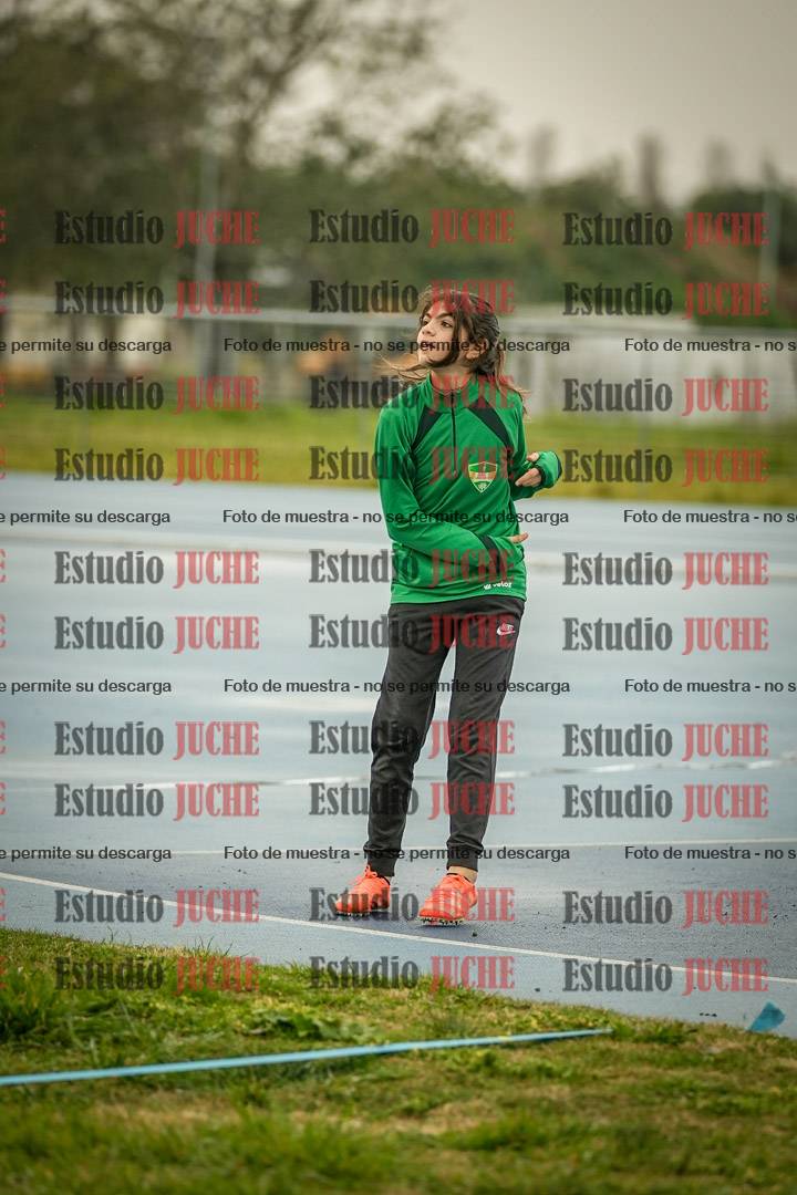 Fotos del lanzamiento de pelotita de mujeres - U12