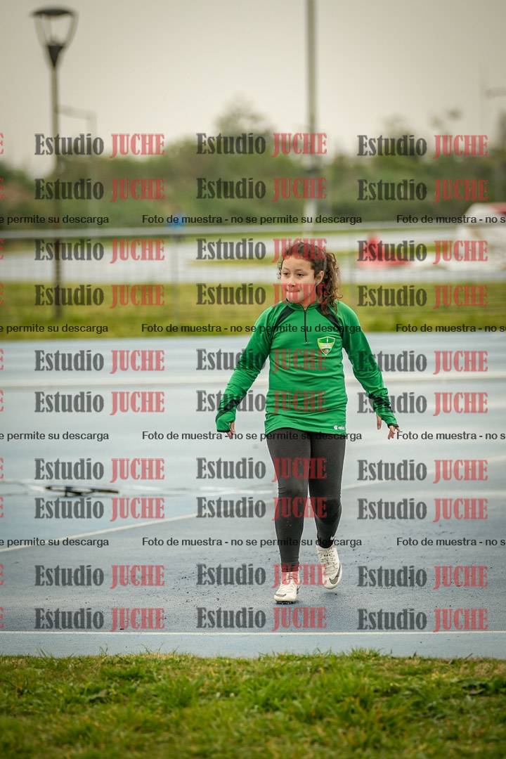 Fotos del lanzamiento de pelotita de mujeres - U12