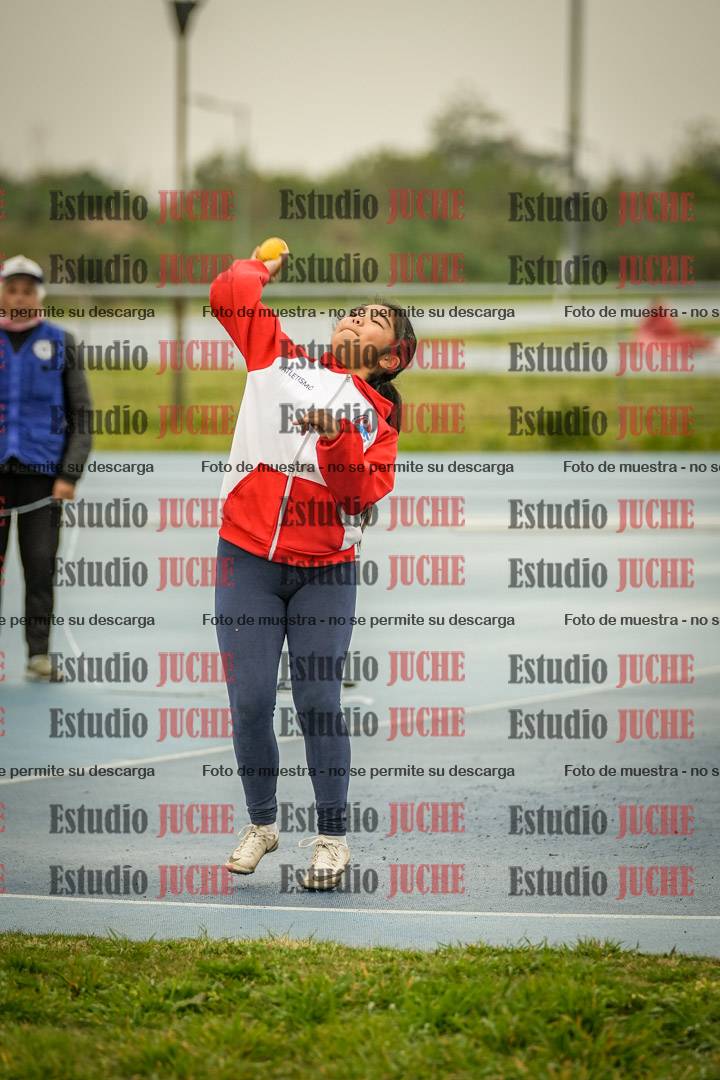 Fotos del lanzamiento de pelotita de mujeres - U12