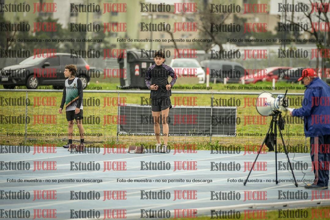 Fotos de los 110 m con vallas de varones - U16