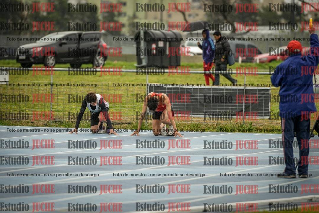 Fotos de los 110 m con vallas de varones - U16