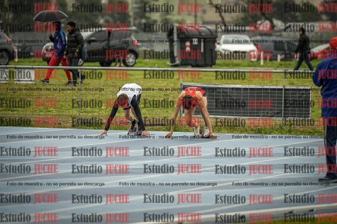 Fotos de los 110 m con vallas de varones - U16