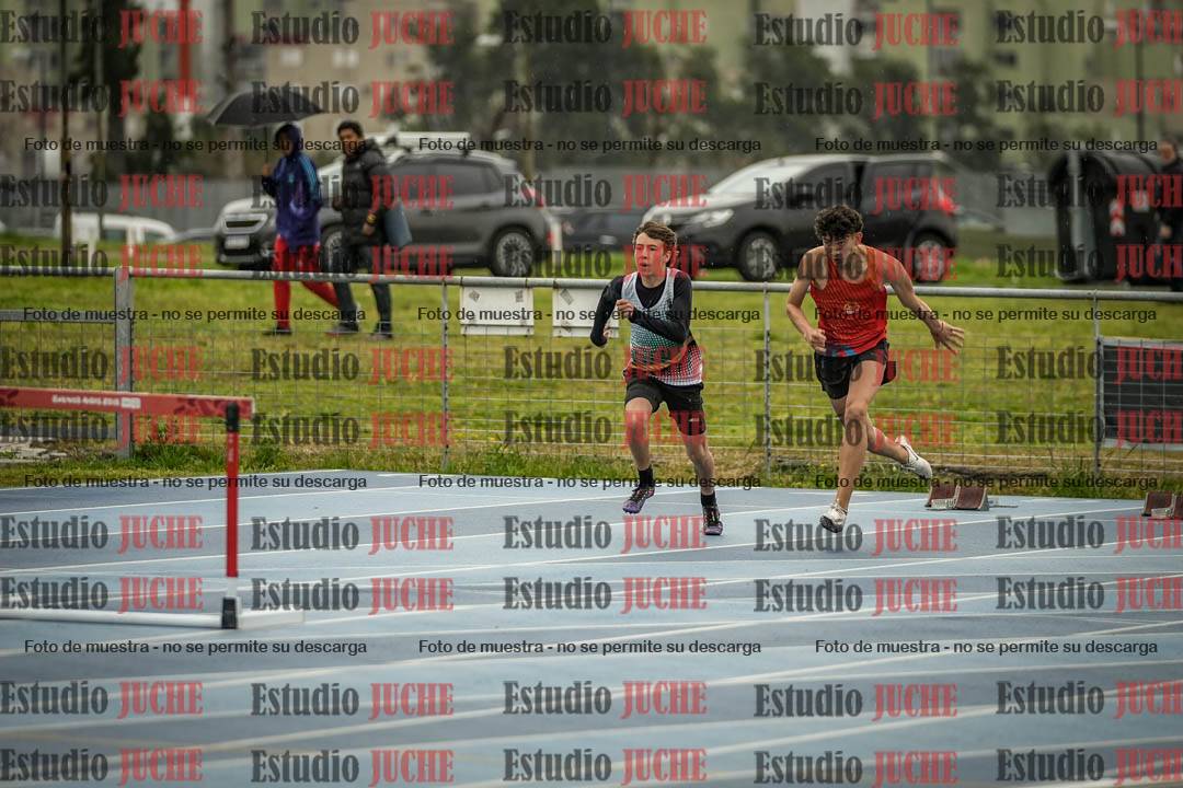 Fotos de los 110 m con vallas de varones - U16