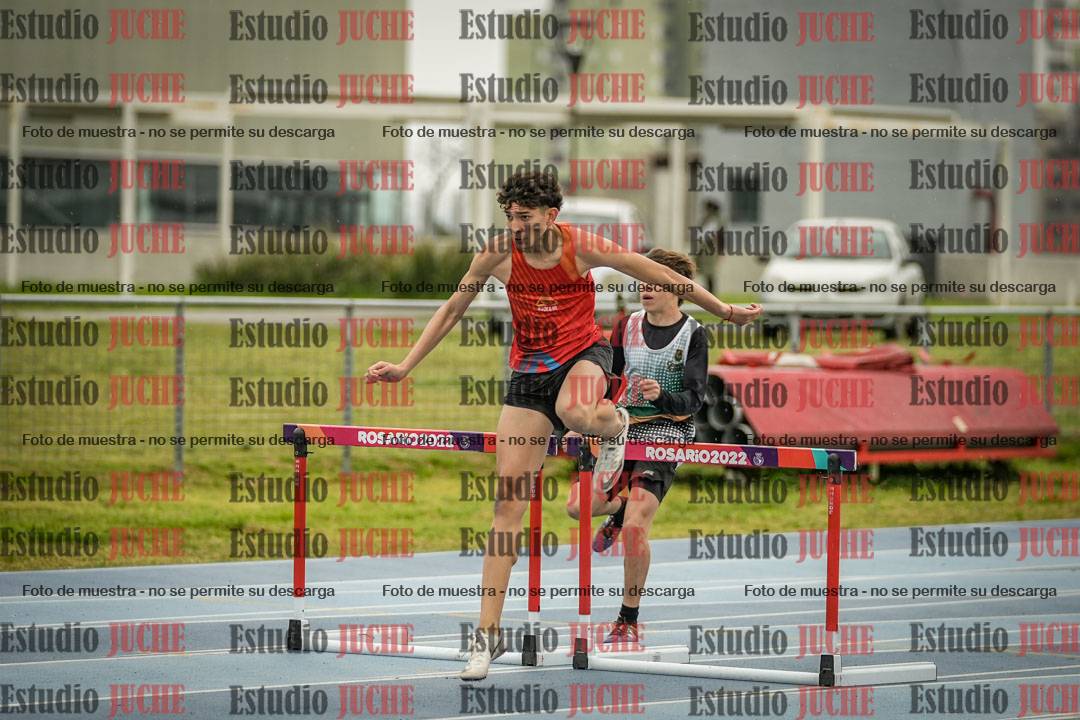 Fotos de los 110 m con vallas de varones - U16