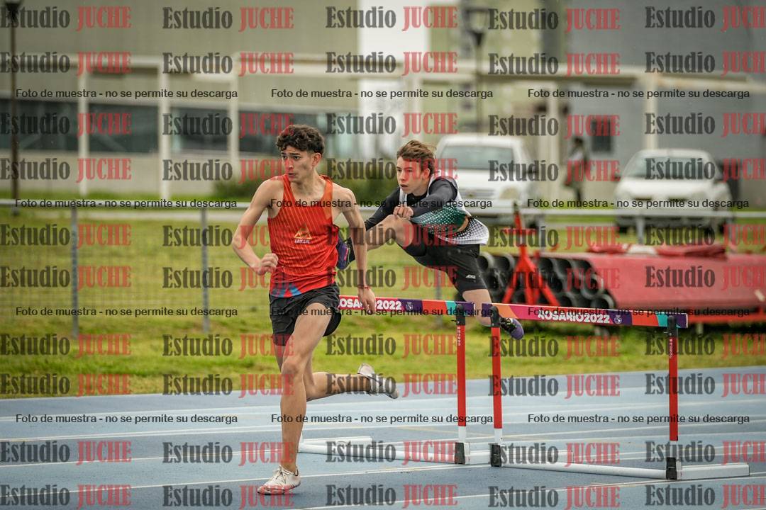 Fotos de los 110 m con vallas de varones - U16