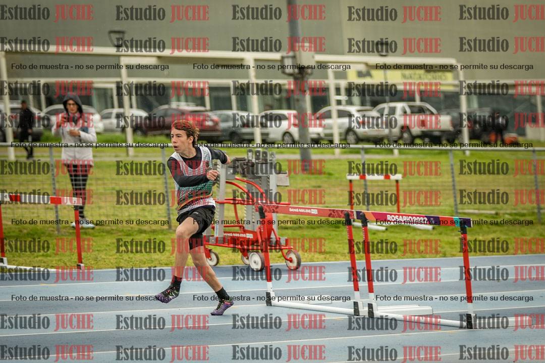 Fotos de los 110 m con vallas de varones - U16