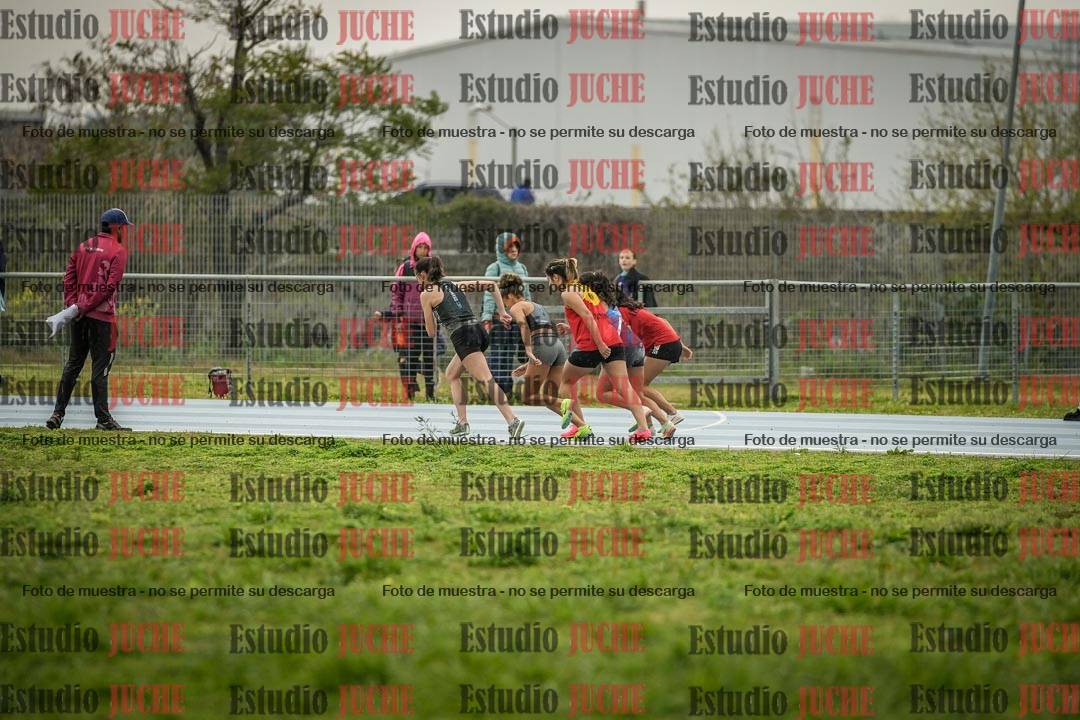Fotos de los 600 m llanos de mujeres - U16