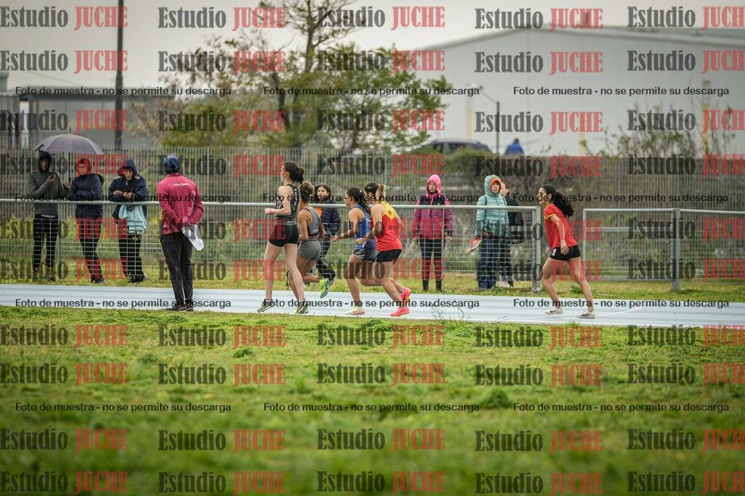 Fotos de los 600 m llanos de mujeres - U16