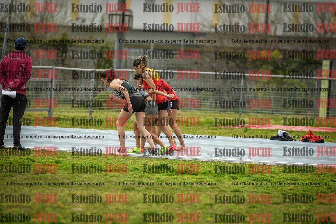 Fotos de los 600 m llanos de mujeres - U16