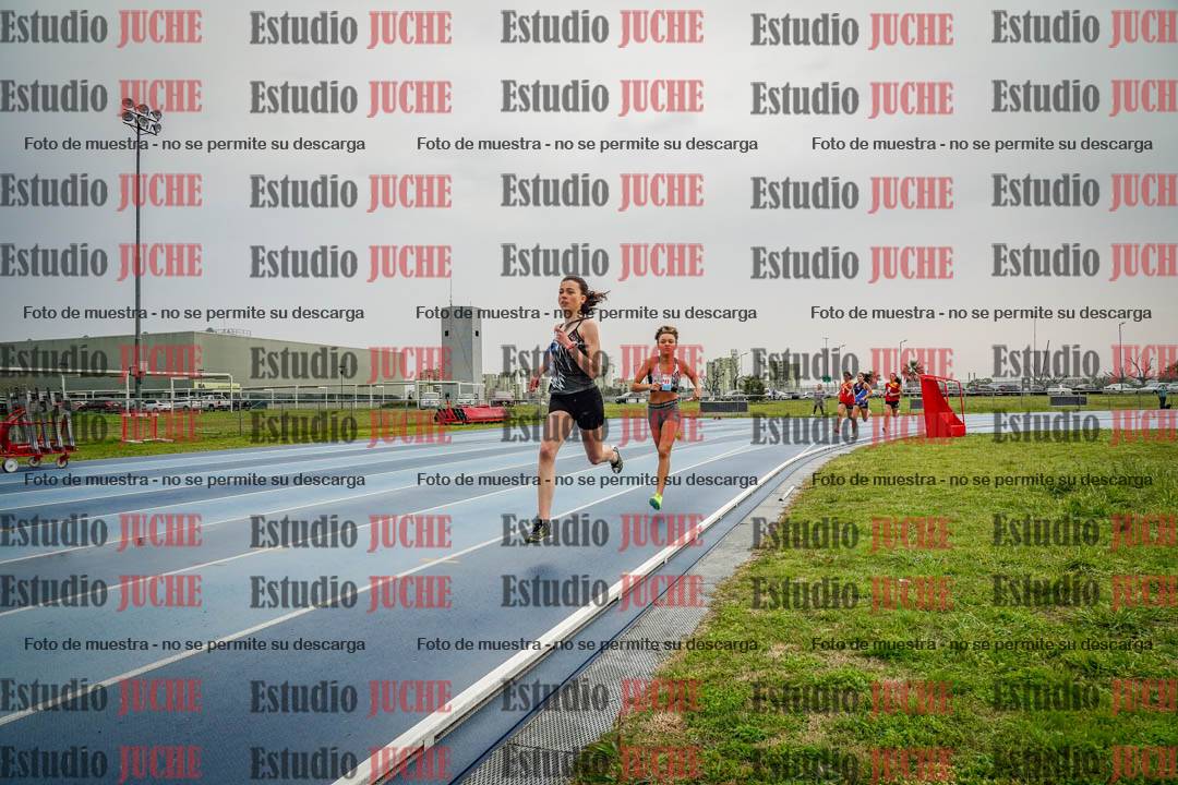 Fotos de los 600 m llanos de mujeres - U16