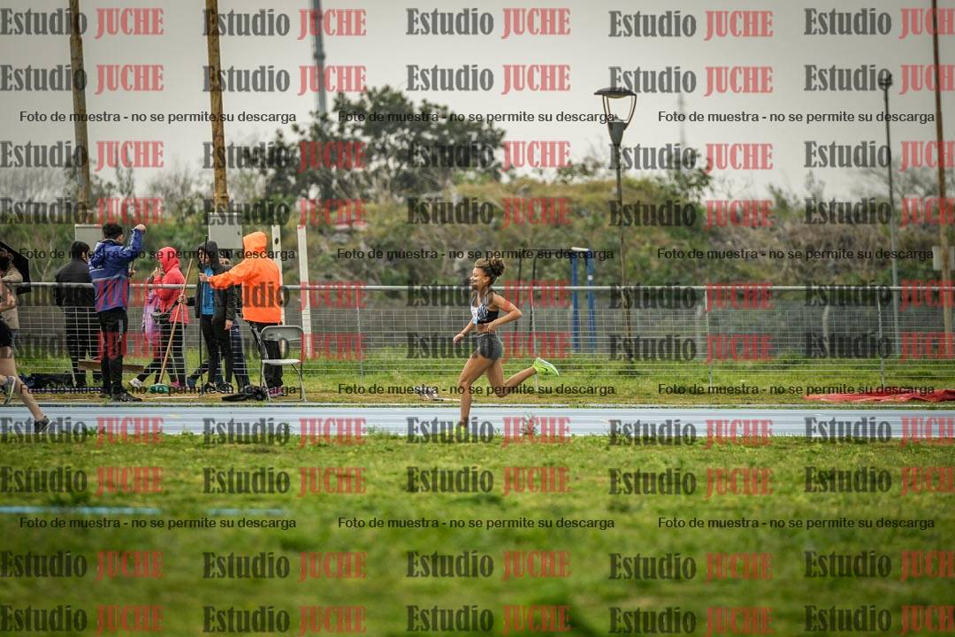 Fotos de los 600 m llanos de mujeres - U16