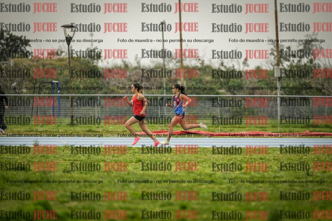 Fotos de los 600 m llanos de mujeres - U16