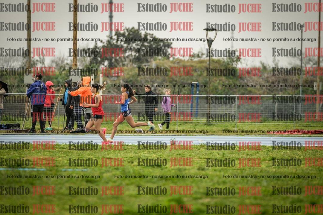 Fotos de los 600 m llanos de mujeres - U16
