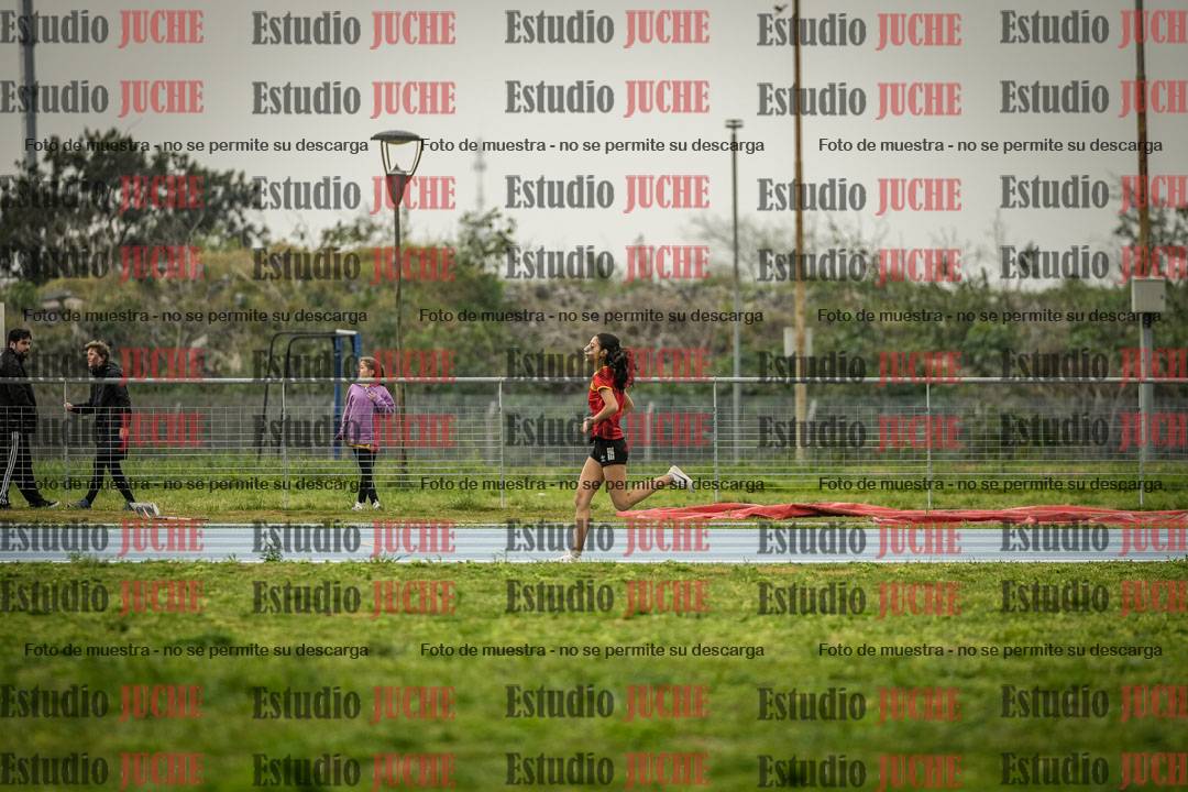 Fotos de los 600 m llanos de mujeres - U16