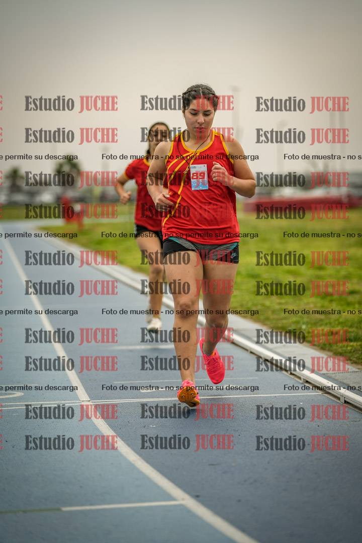 Fotos de los 600 m llanos de mujeres - U16
