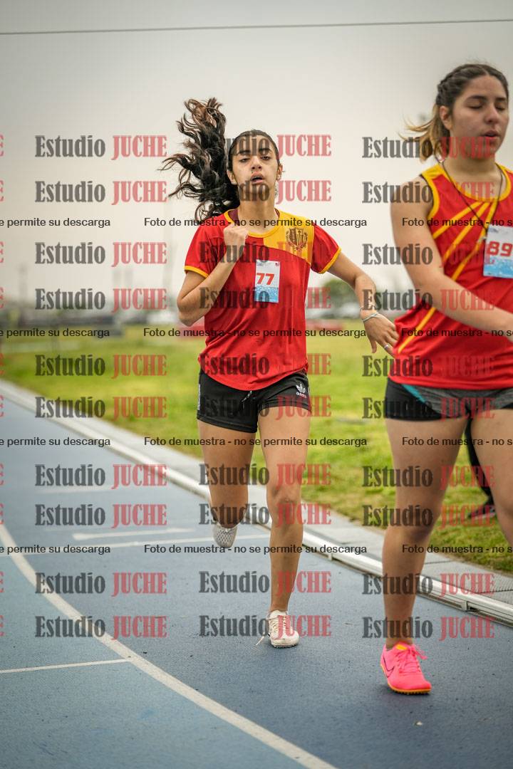 Fotos de los 600 m llanos de mujeres - U16
