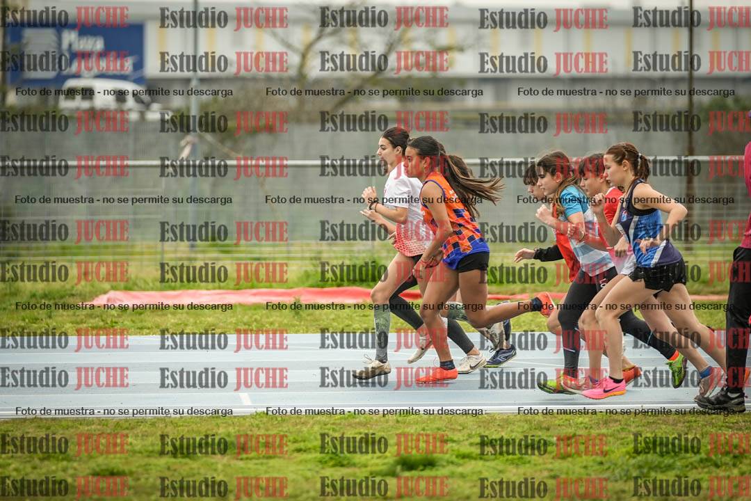 Fotos de los 600 m llanos de mujeres - U16