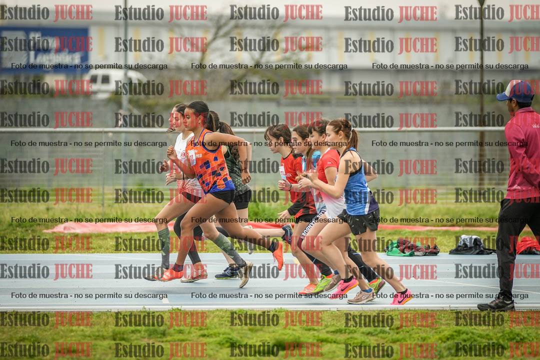 Fotos de los 600 m llanos de mujeres - U16