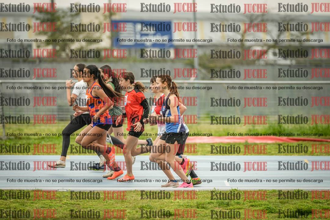 Fotos de los 600 m llanos de mujeres - U16