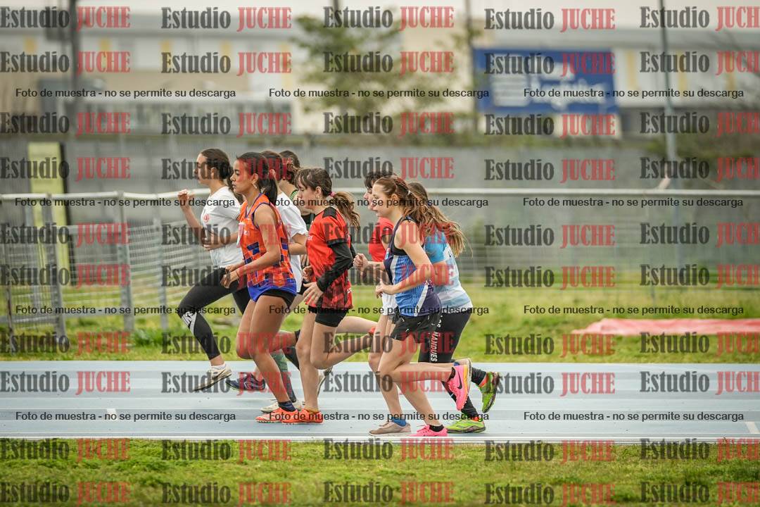 Fotos de los 600 m llanos de mujeres - U16