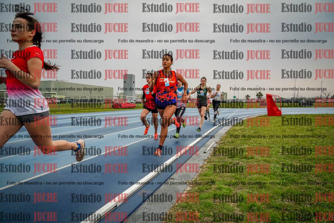 Fotos de los 600 m llanos de mujeres - U16