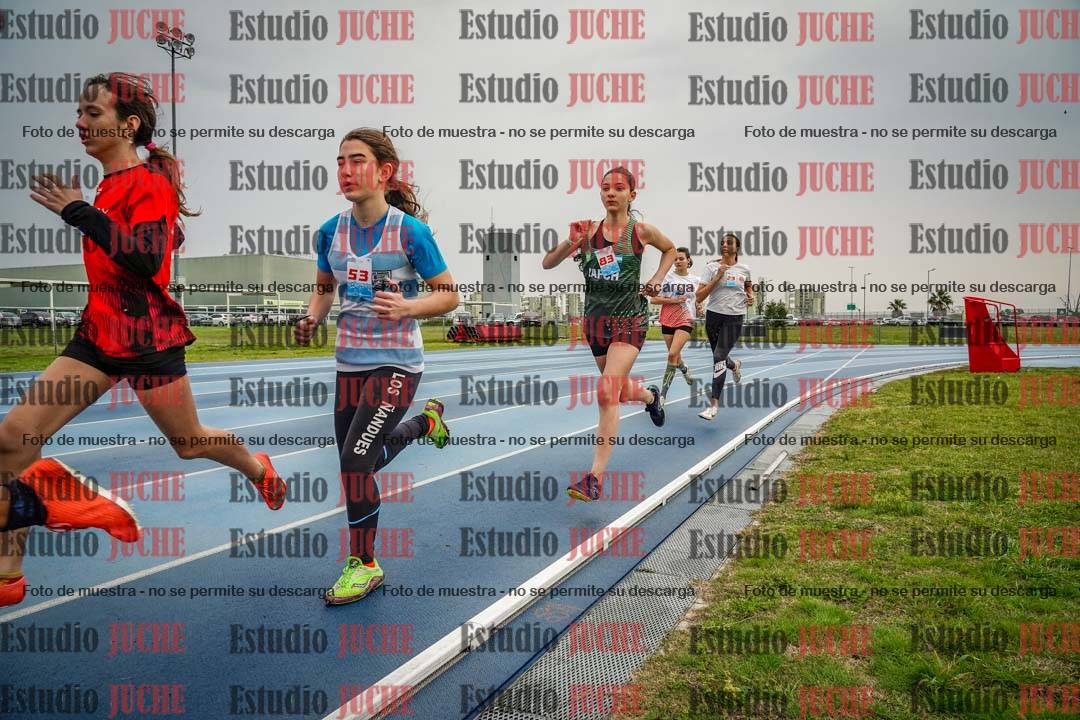 Fotos de los 600 m llanos de mujeres - U16