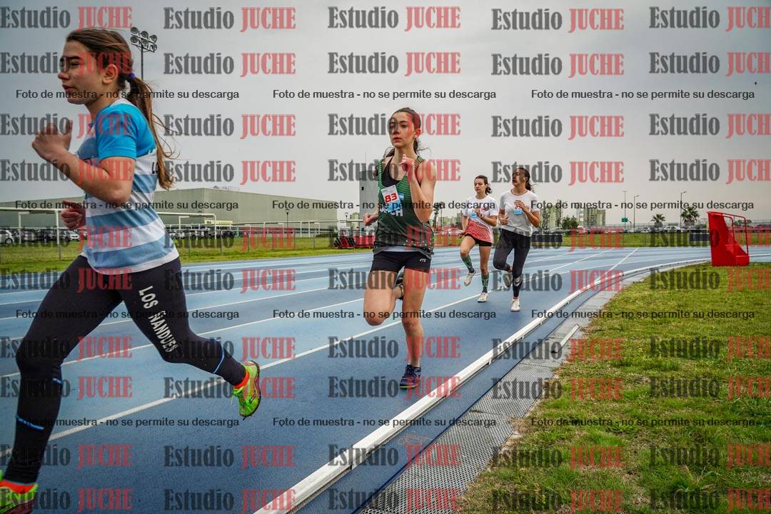 Fotos de los 600 m llanos de mujeres - U16
