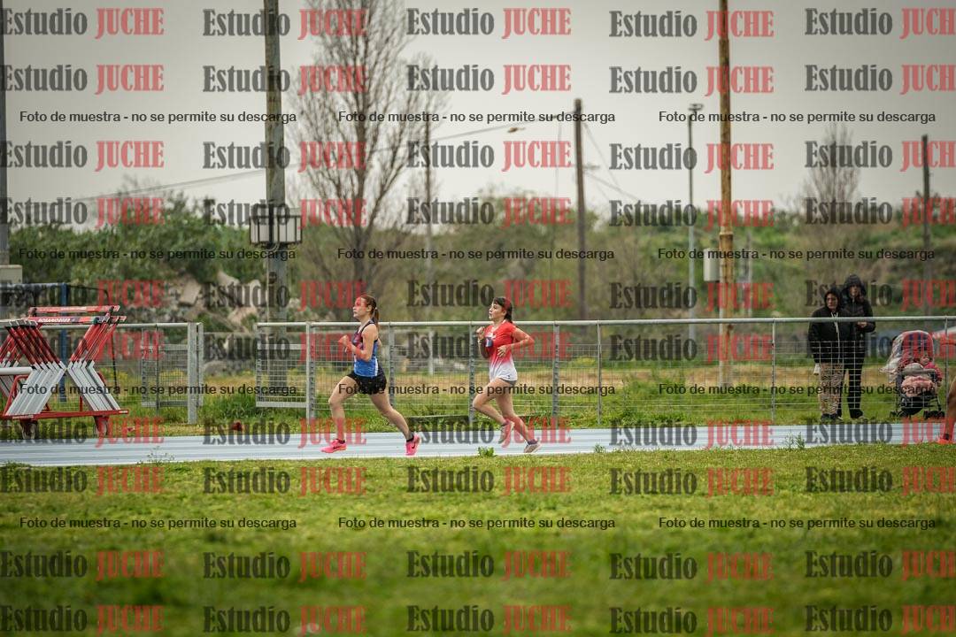 Fotos de los 600 m llanos de mujeres - U16