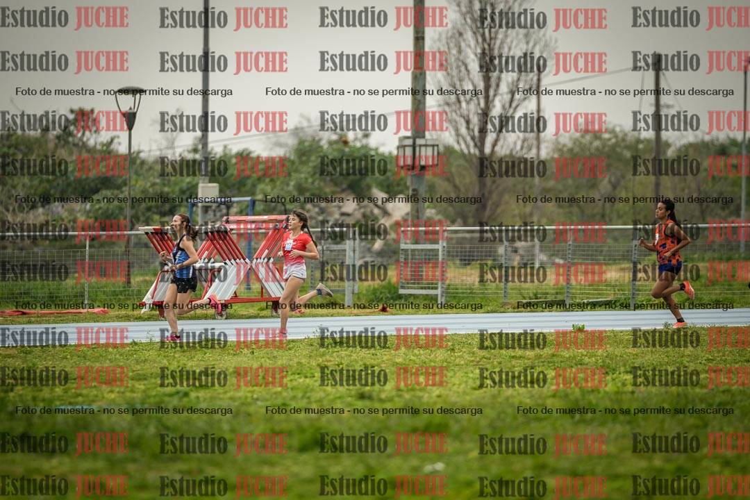 Fotos de los 600 m llanos de mujeres - U16
