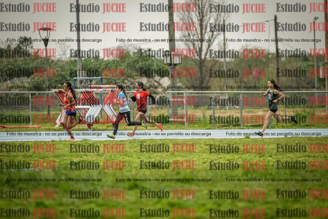 Fotos de los 600 m llanos de mujeres - U16