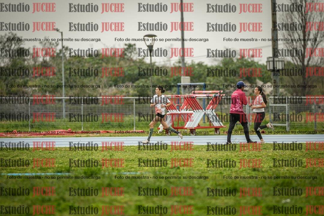 Fotos de los 600 m llanos de mujeres - U16