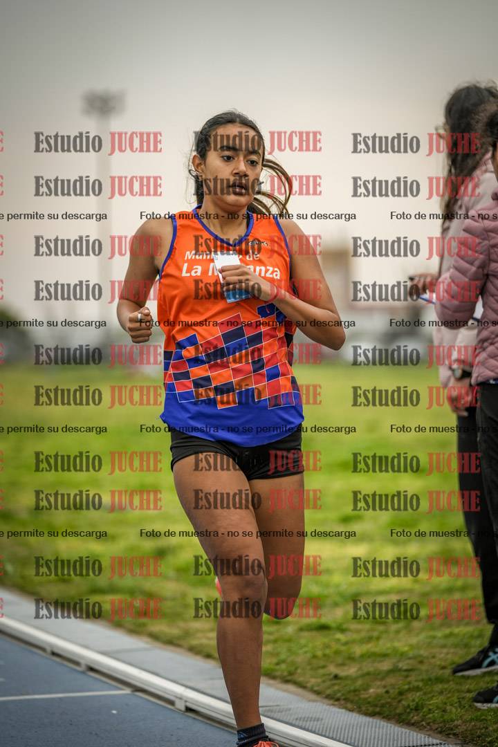 Fotos de los 600 m llanos de mujeres - U16