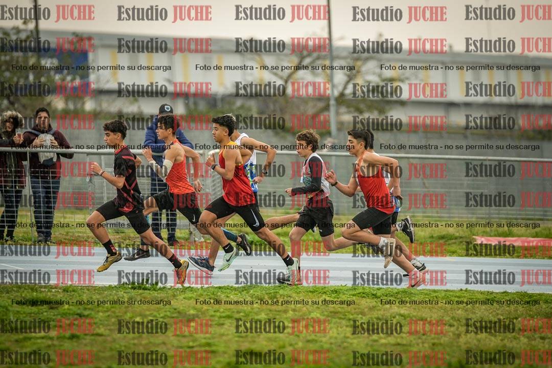 Fotos de los 600 m llanos de varones - U16
