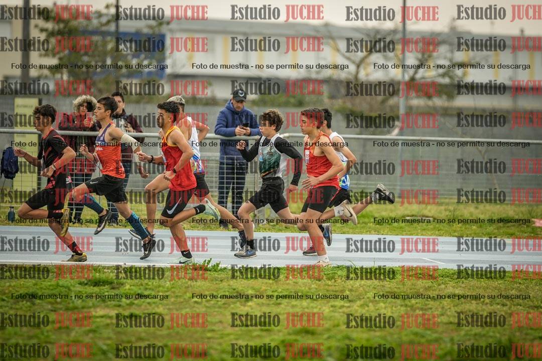 Fotos de los 600 m llanos de varones - U16