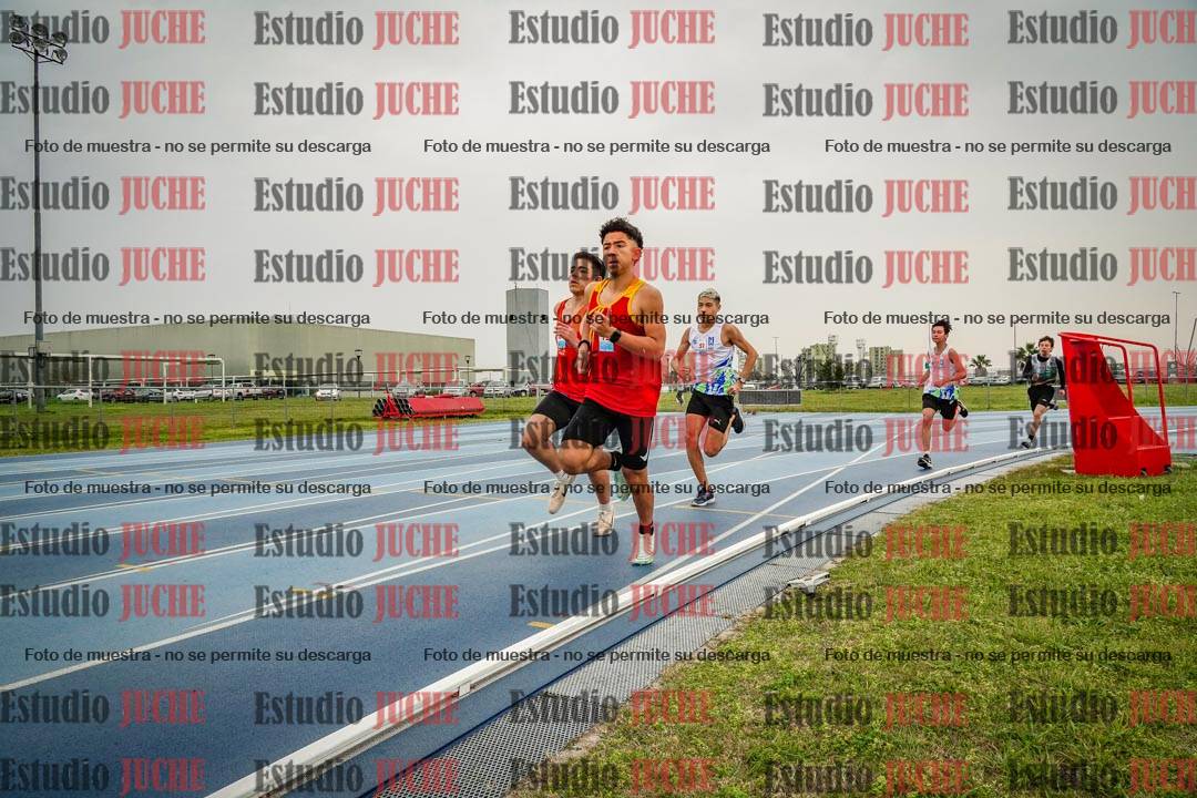 Fotos de los 600 m llanos de varones - U16