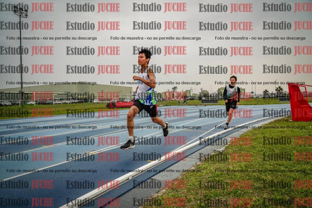 Fotos de los 600 m llanos de varones - U16
