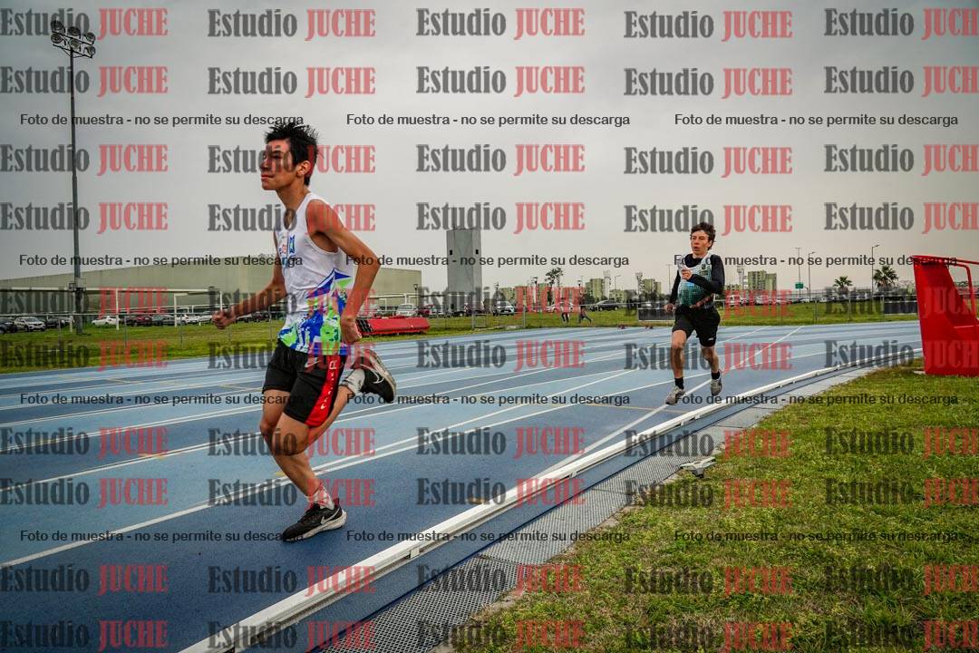 Fotos de los 600 m llanos de varones - U16