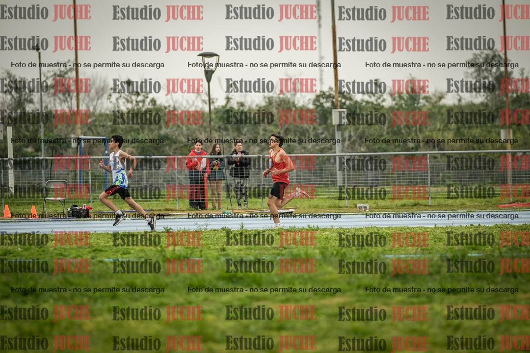 Fotos de los 600 m llanos de varones - U16