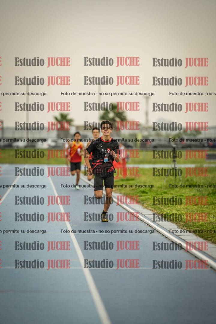 Fotos de los 600 m llanos de varones - U16
