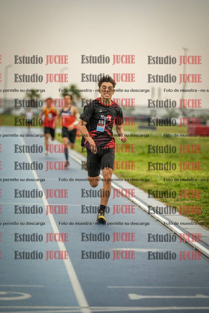 Fotos de los 600 m llanos de varones - U16