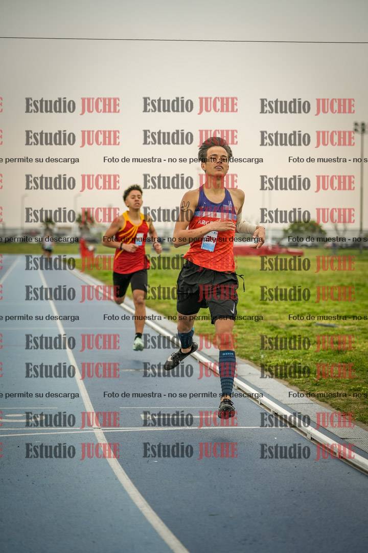 Fotos de los 600 m llanos de varones - U16