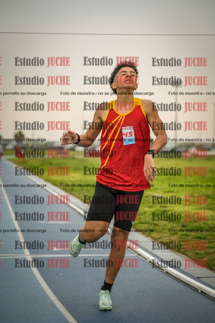 Fotos de los 600 m llanos de varones - U16