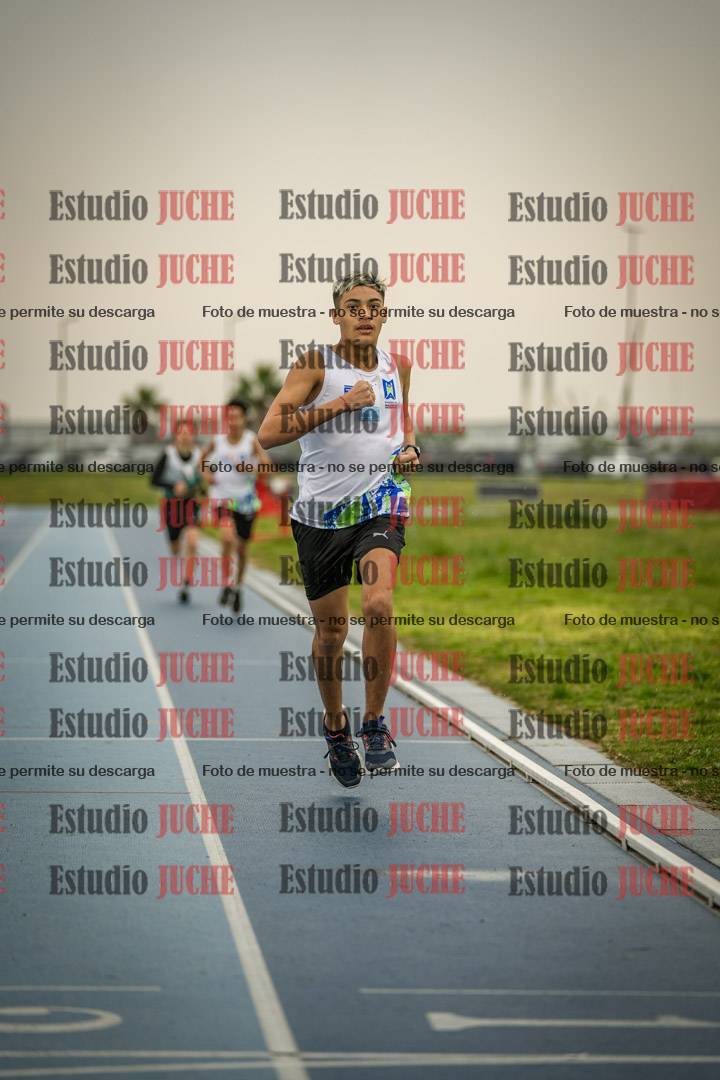 Fotos de los 600 m llanos de varones - U16