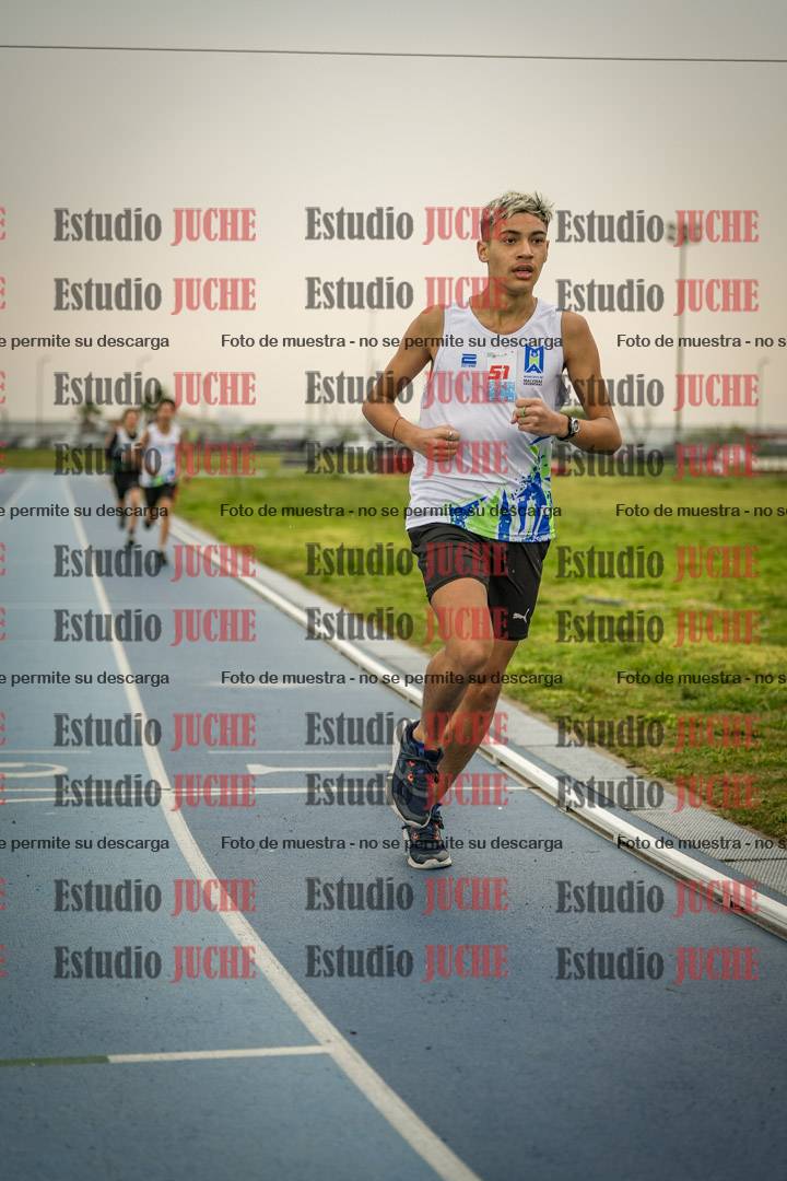 Fotos de los 600 m llanos de varones - U16