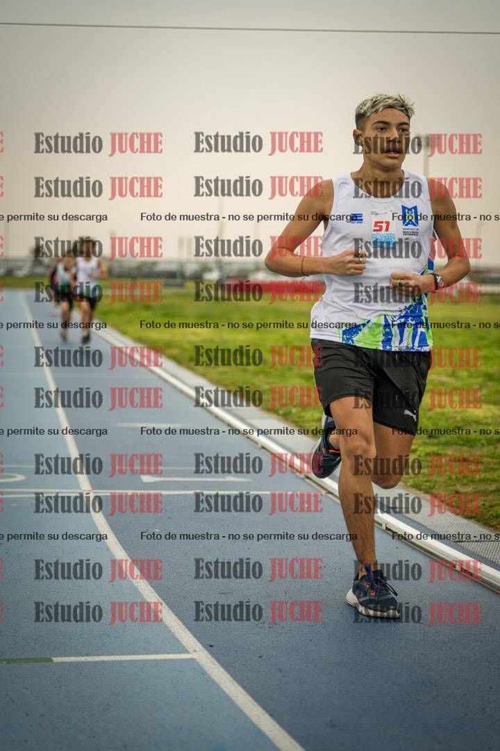 Fotos de los 600 m llanos de varones - U16