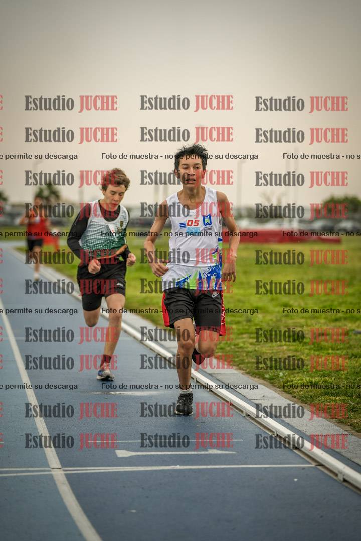 Fotos de los 600 m llanos de varones - U16
