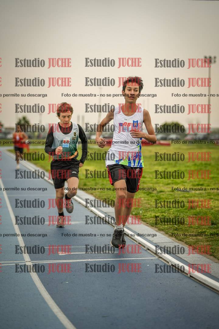 Fotos de los 600 m llanos de varones - U16