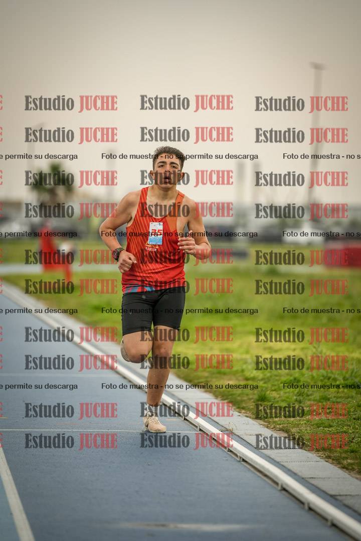 Fotos de los 600 m llanos de varones - U16